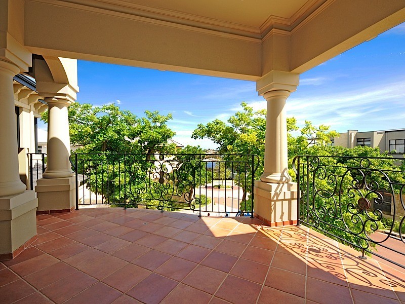 1 Chipperfield Court, Mosman Park WA 6012