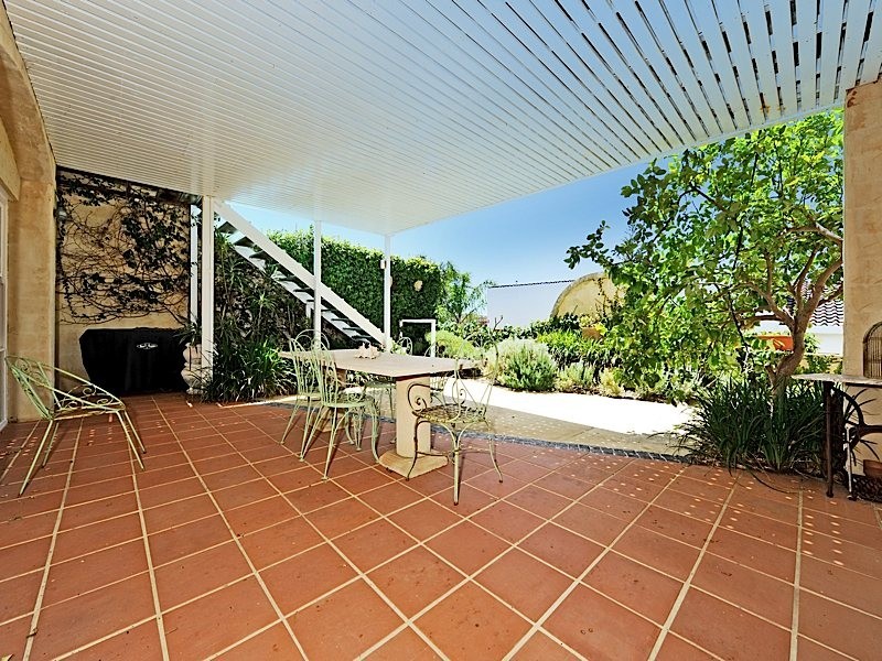 11 Walba Way, Swanbourne WA 6010