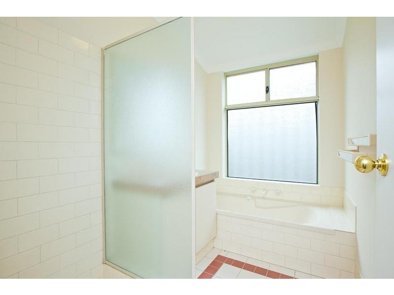 10 Cottonwood Place, O’connor WA 6163