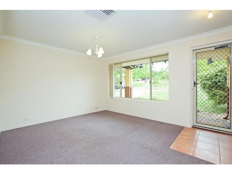 10 Cottonwood Place, O’connor WA 6163