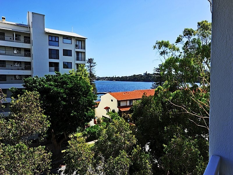 4C/25 Victoria Avenue, Claremont WA 6010