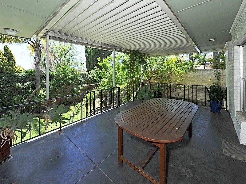 49 Johnston Street, Peppermint Grove WA 6011