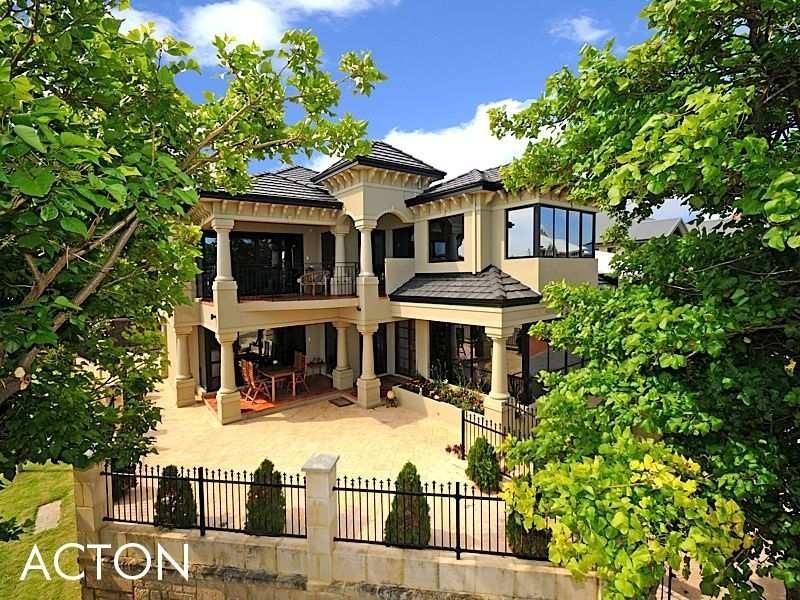 1 Chipperfield Court, Mosman Park WA 6012