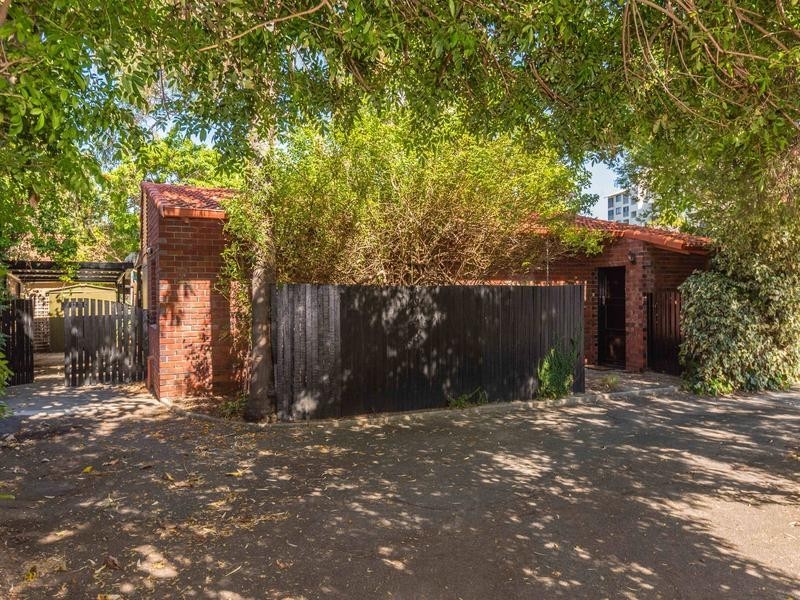 82 Bay view Terrace, Claremont WA 6010