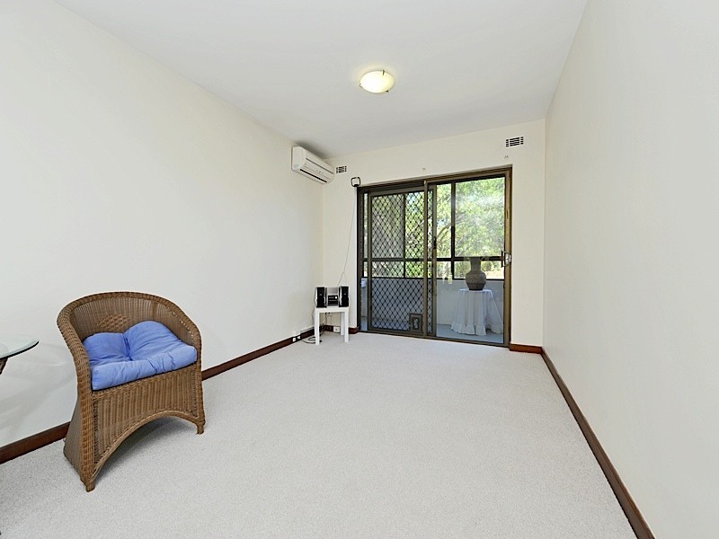 4/453 Stirling Highway, Cottesloe WA 6011
