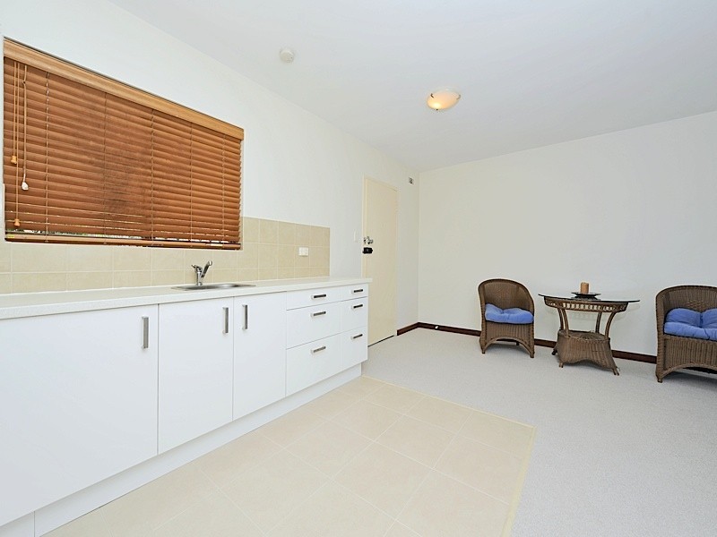 4/453 Stirling Highway, Cottesloe WA 6011
