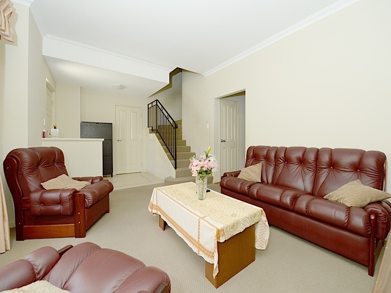 4/25 Flynn Street, Churchlands WA 6018