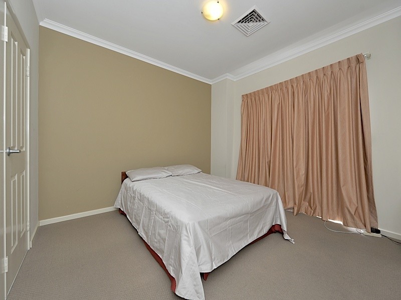 4/25 Flynn Street, Churchlands WA 6018