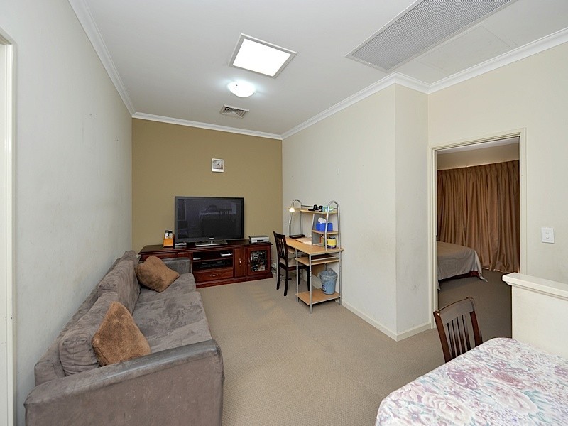 4/25 Flynn Street, Churchlands WA 6018