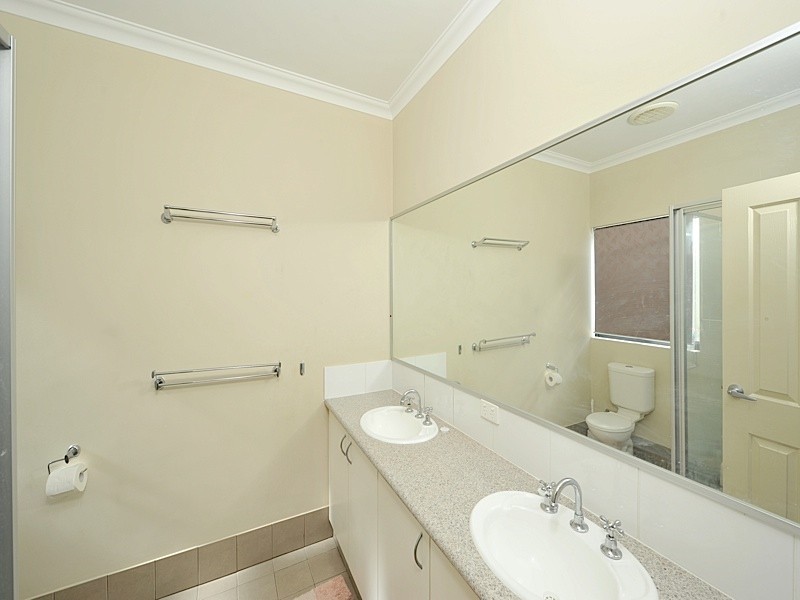 4/25 Flynn Street, Churchlands WA 6018