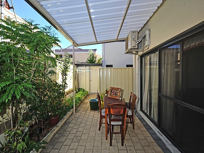 4/25 Flynn Street, Churchlands WA 6018