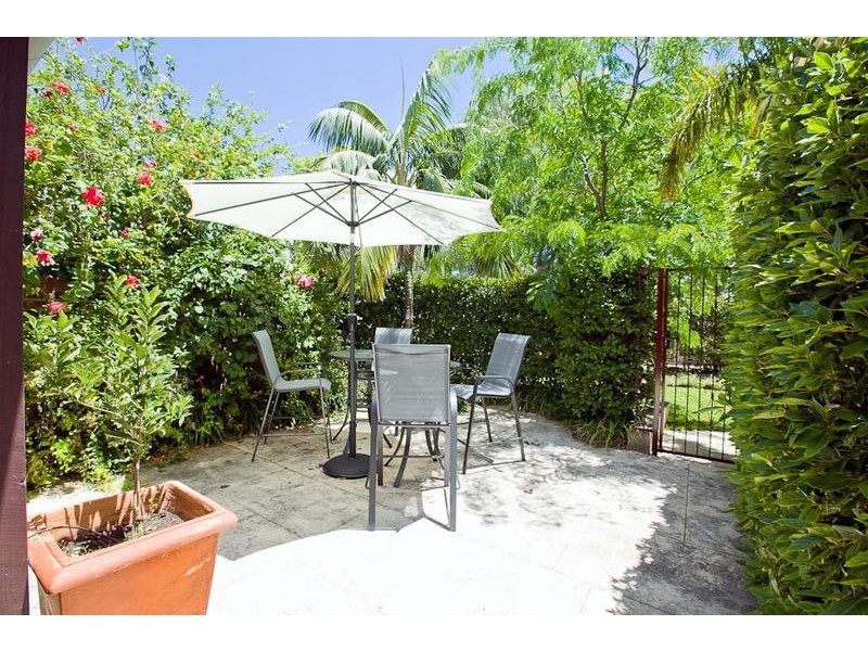 2/17 Airlie street, Claremont WA 6010