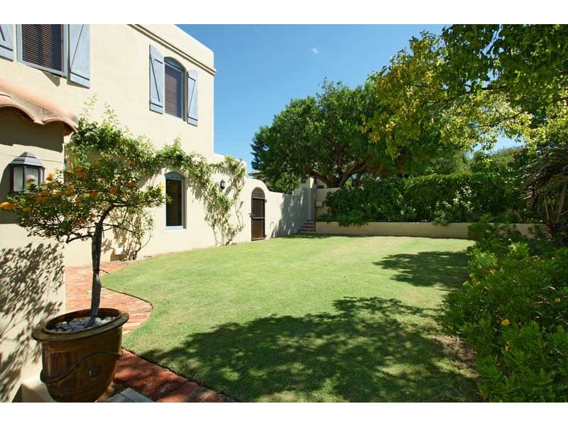 14 George Street, Cottesloe WA 6011