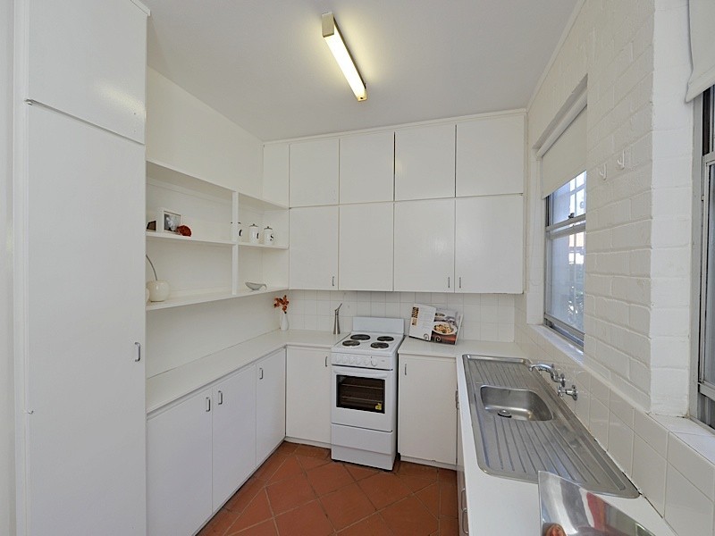 3/16 Caporn Street, Crawley WA 6009