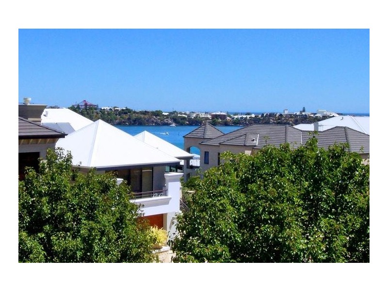 13 Faulkner Circle, Mosman Park WA 6012