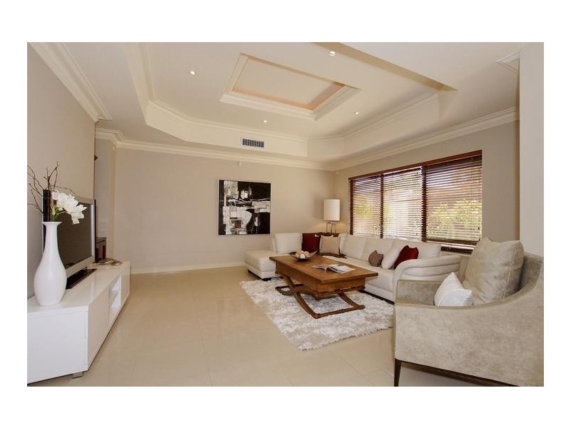 13 Faulkner Circle, Mosman Park WA 6012