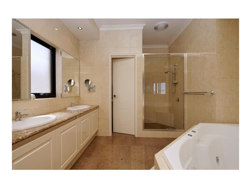 13 Faulkner Circle, Mosman Park WA 6012