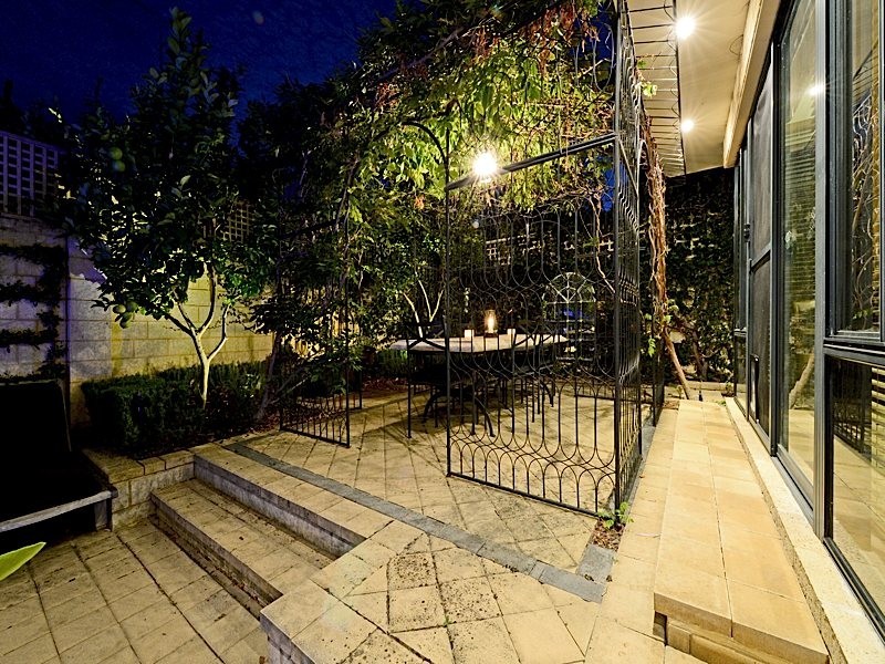 23 Athelstan Road, Cottesloe WA 6011