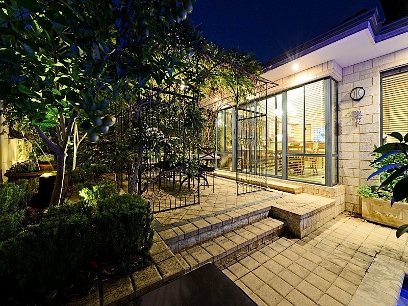 23 Athelstan Road, Cottesloe WA 6011