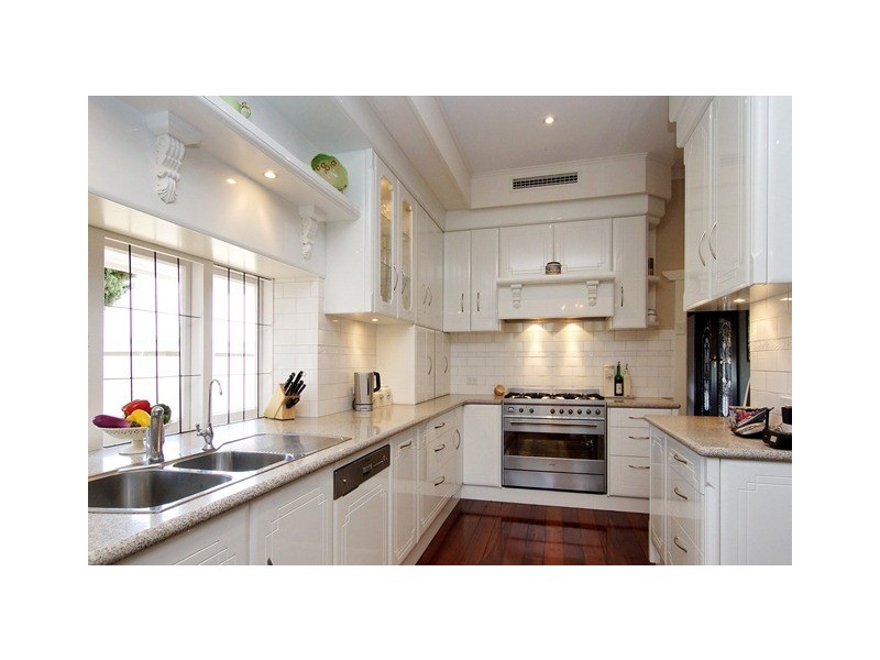 6 Irvine Street, Peppermint Grove WA 6011