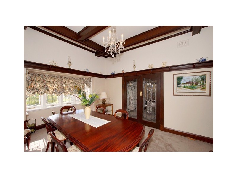 6 Irvine Street, Peppermint Grove WA 6011