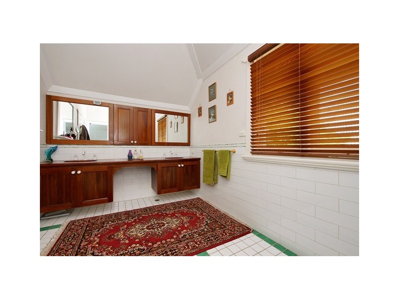 6 Irvine Street, Peppermint Grove WA 6011