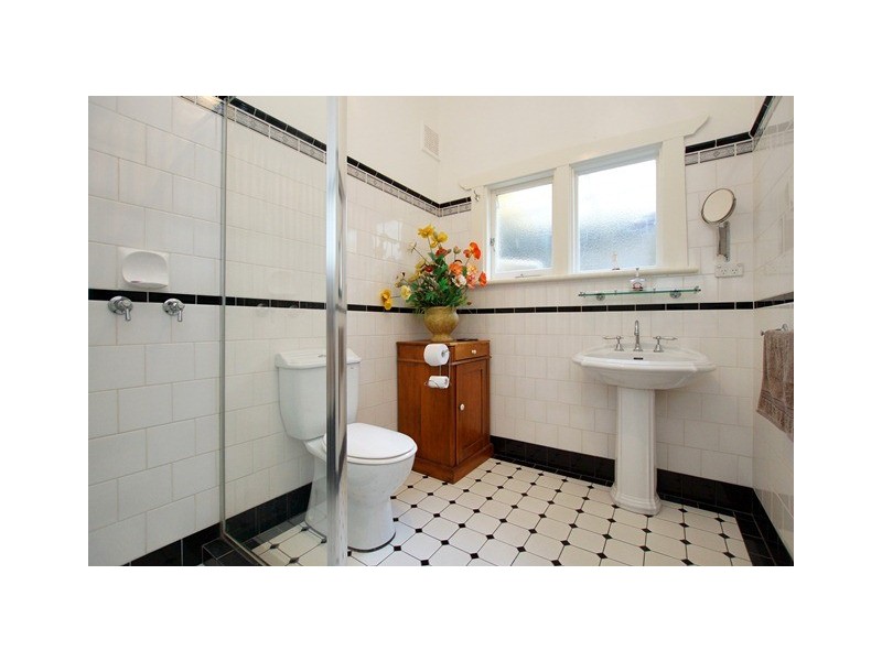 6 Irvine Street, Peppermint Grove WA 6011