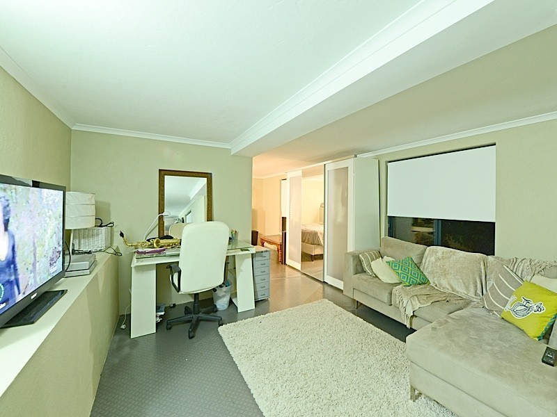 19 McClemans Road, Mount Claremont WA 6010