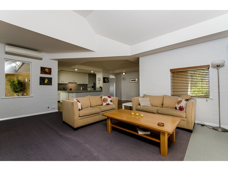 8 Euston Street, Wembley Downs WA 6019