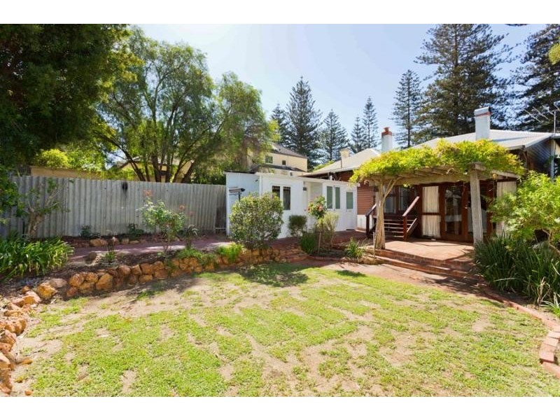 49 Pearse Street, Cottesloe WA 6011