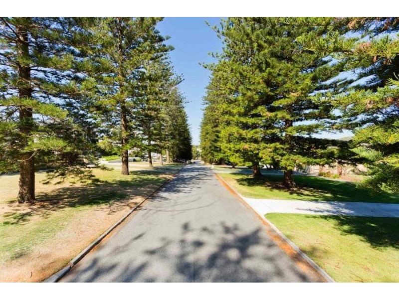 49 Pearse Street, Cottesloe WA 6011