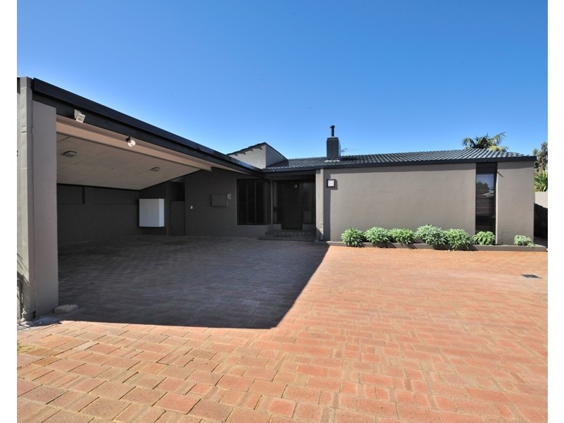 86 Glenelg Avenue, Wembley Downs WA 6019
