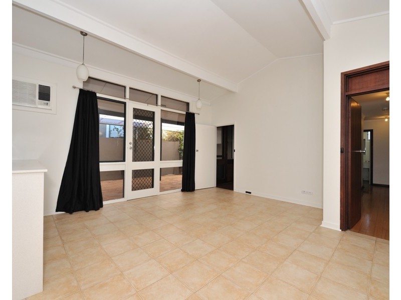 86 Glenelg Avenue, Wembley Downs WA 6019