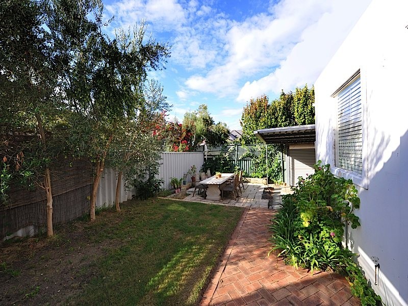 106 Williams Road, Nedlands WA 6009