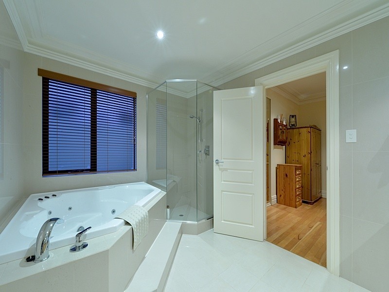 4 Faulkner Circle, Mosman Park WA 6012