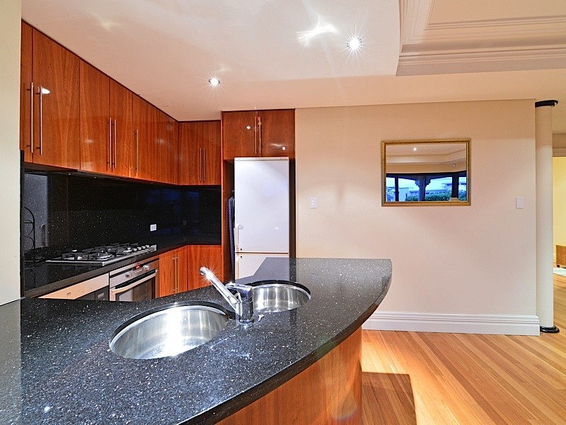 4 Faulkner Circle, Mosman Park WA 6012