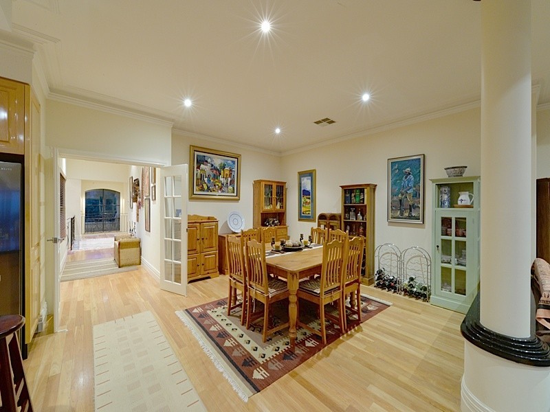 4 Faulkner Circle, Mosman Park WA 6012