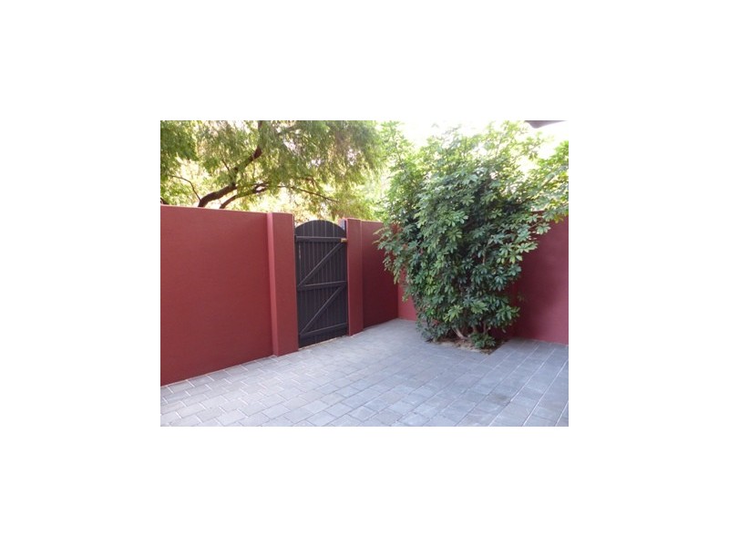 8/4 Dover Court, Mosman Park WA 6012