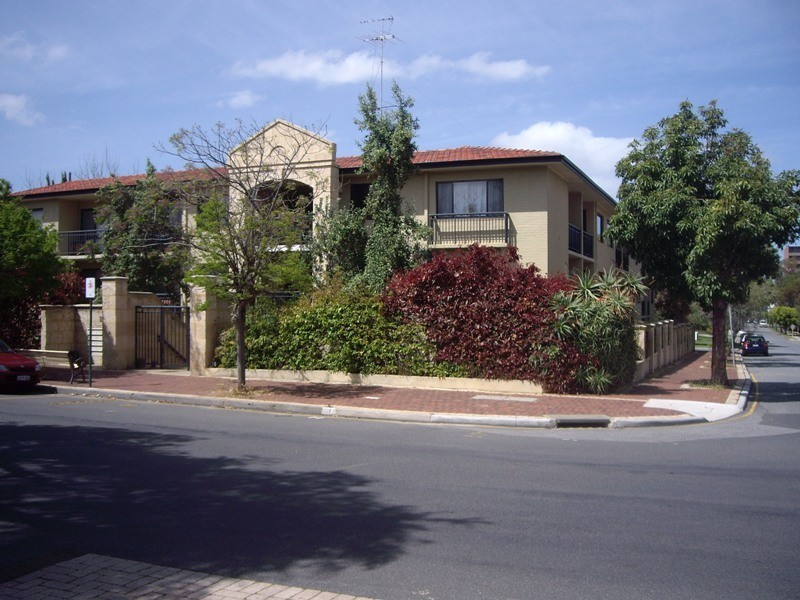 1/26 Glyde Street, Mosman Park WA 6012