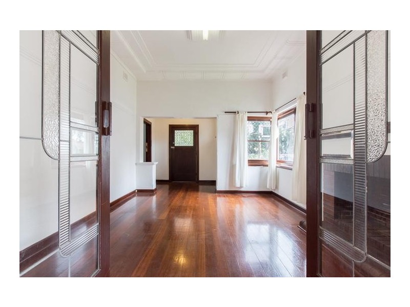 2 Megalong Street, Nedlands WA 6009