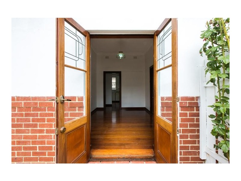 2 Megalong Street, Nedlands WA 6009