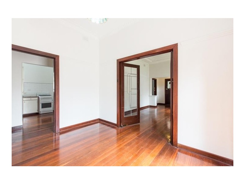 2 Megalong Street, Nedlands WA 6009