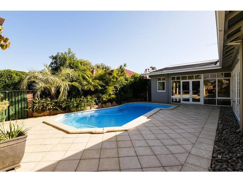 35 Manning Street, Mosman Park WA 6012