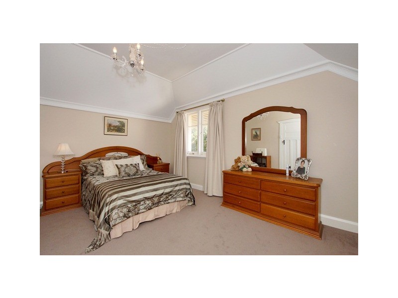 6 Irvine Street, Peppermint Grove WA 6011