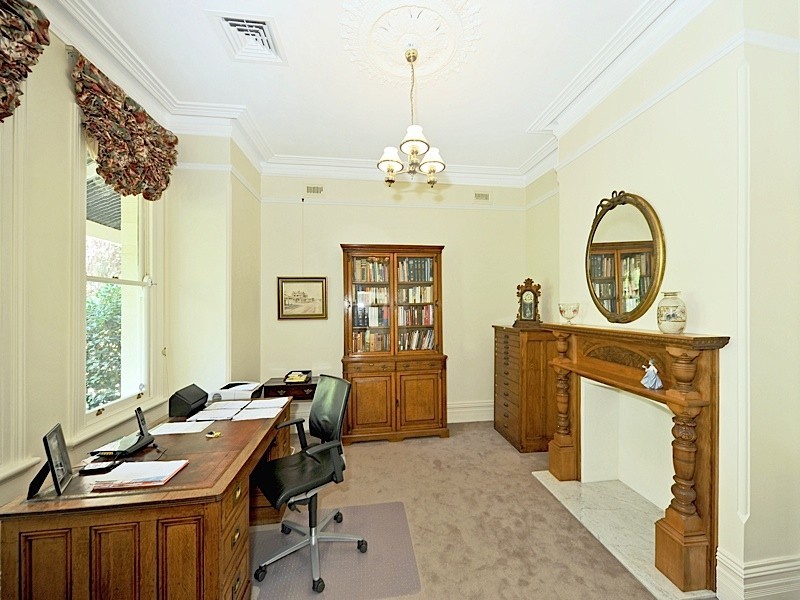 11 Irvine Street, Peppermint Grove WA 6011