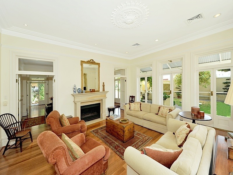 11 Irvine Street, Peppermint Grove WA 6011
