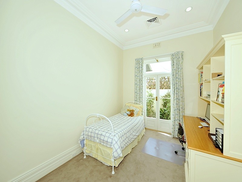 11 Irvine Street, Peppermint Grove WA 6011