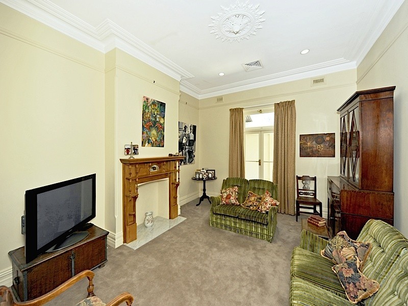 11 Irvine Street, Peppermint Grove WA 6011