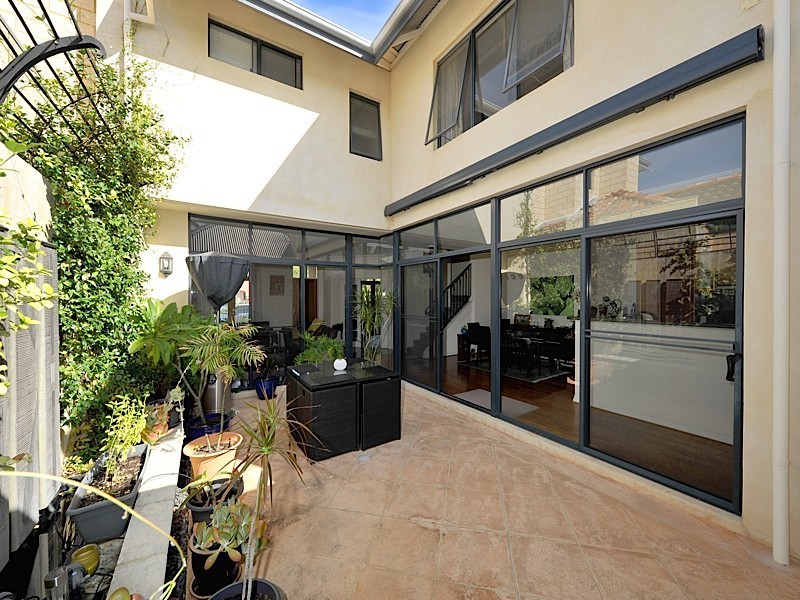 14 Feeney Street, North Fremantle WA 6159