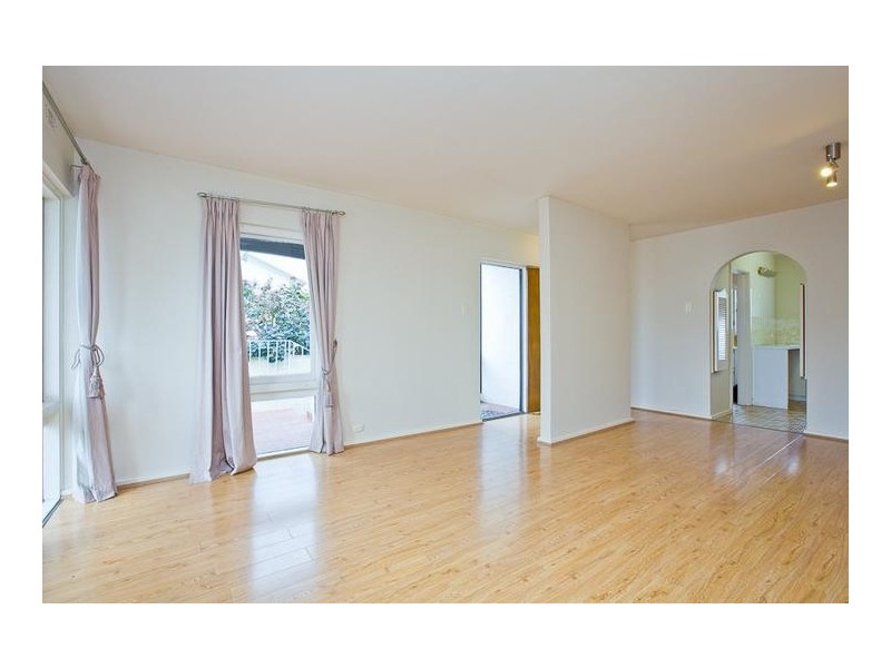 4/8 Avonmore Terrace, Cottesloe WA 6011